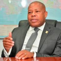 Presidente Abinader suspende al director del INPOSDOM; designa titular de manera interina