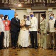 Gobierno entrega títulos de propiedad a 256 familias en Monte Plata