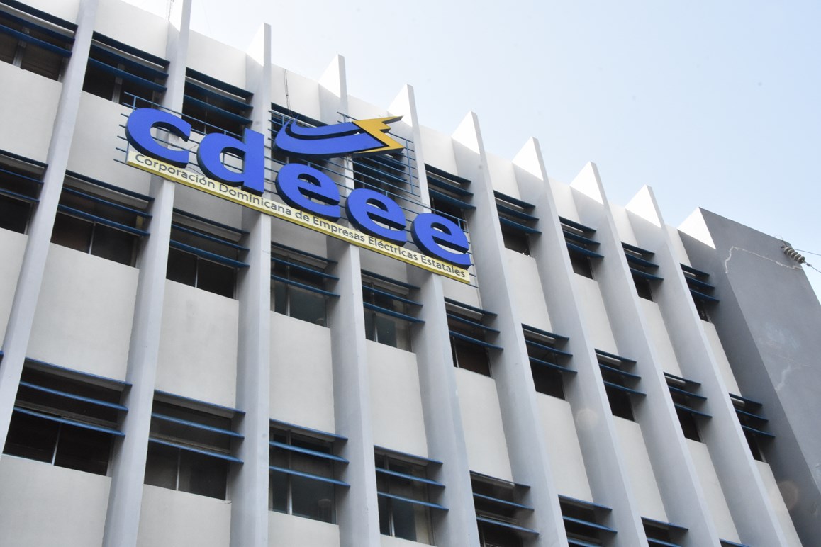 Poder Ejecutivo somete proyecto de ley para eliminar CDEEE y UERS