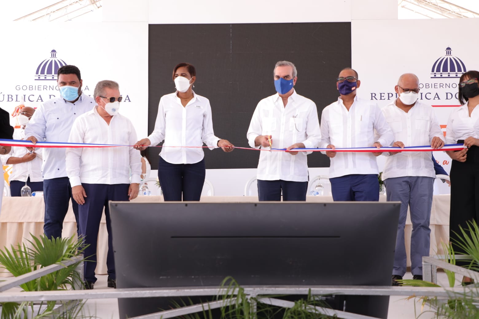 Presidente Abinader inaugura e inicia obras en Higüey por más de RD$1,100 millones