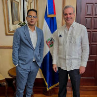 Presidente Abinader se reúne con influencer Santiago Matías