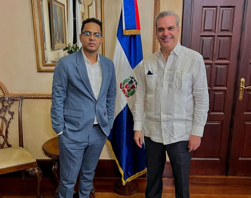 Presidente Abinader se reúne con influencer Santiago Matías