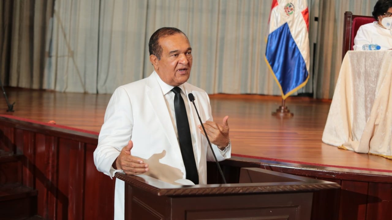 Antonio Marte califica de "lavado" manejo de plataformas de taxis