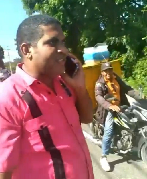 CESTUR cita taxista que sacó turistas de Uber en Bávaro