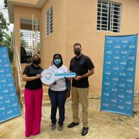 Fundación Loteka construye vivienda a una de sus colaboradoras