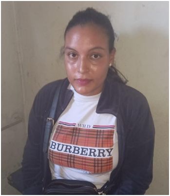 Apresan mujer acusada de extorsión y estafa por redes sociales