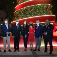 El Banco Central enciende su árbol de Navidad