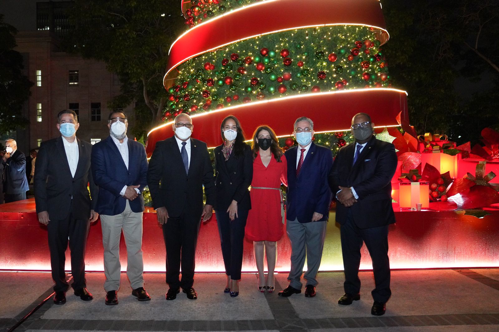 El Banco Central enciende su árbol de Navidad
