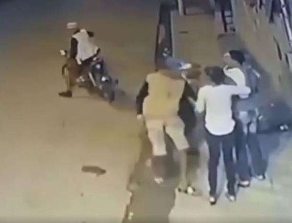¡Ya no respetan nada! Atracan pareja con bebe en brazos