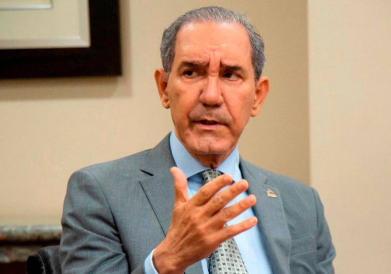 Ministro del mescyt asegura Gobierno ejecuta programas académicos para jóvenes en la región suroeste