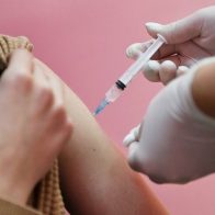 Dan apertura a fase III de ensayo vacuna contra COVID para adolescentes en Rusia