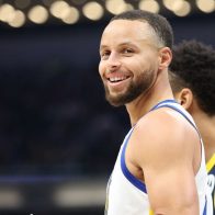 Stephen Curry se convierte en el máximo triplista de la NBA