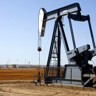 Petróleo de Texas baja un 2,3 % y se sitúa en 112,34 dólares el barril