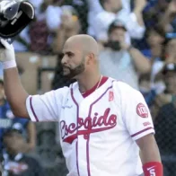 Albert Pujols guardó el poder de su bate para su último partido en el campeonato de béisbol invernal dominicano y disparó su primer cuadrangular con los Leones del Escogido