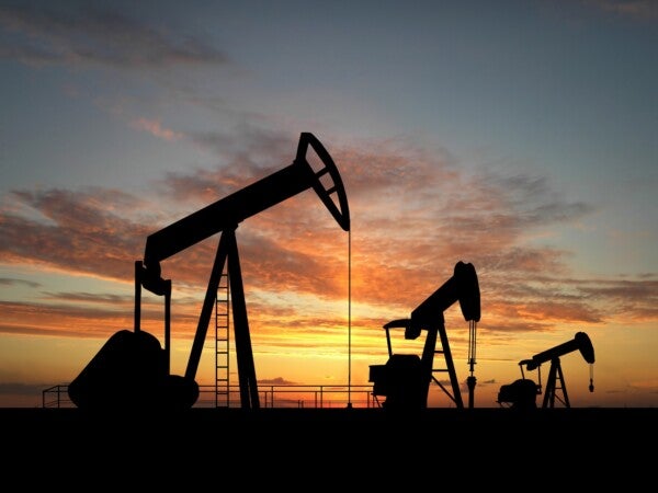 Petróleo de Texas baja un 4,71 % y se sitúa en 96,23 dólares el barril