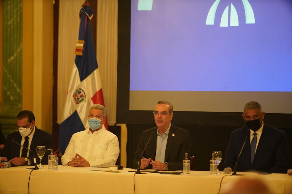 Abinader quitará escoltas policiales a empresarios y políticos
