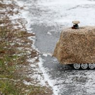 Diseñan una "piedra espía" capaz de moverse y grabar durante 15 horas seguidas