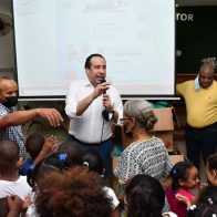 Viceministro Alberto Rodríguez regresó a Gualey a cumplir promesas de campaña