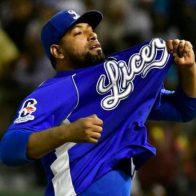 César Valdez gana el Jugador Más Valioso y Lanzador del Año de la serie regular LIDOM