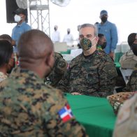 Constitución dominicana y Ley Orgánica de FFAA dan facultad al presidente Abinader el uso de uniforme militar