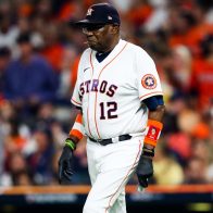 Dusty Baker, Manager del Año del 2021 por Baseball America
