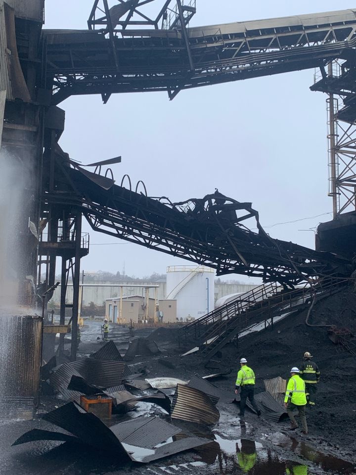 Fuerte explosión de una planta de carbón sacude Baltimore