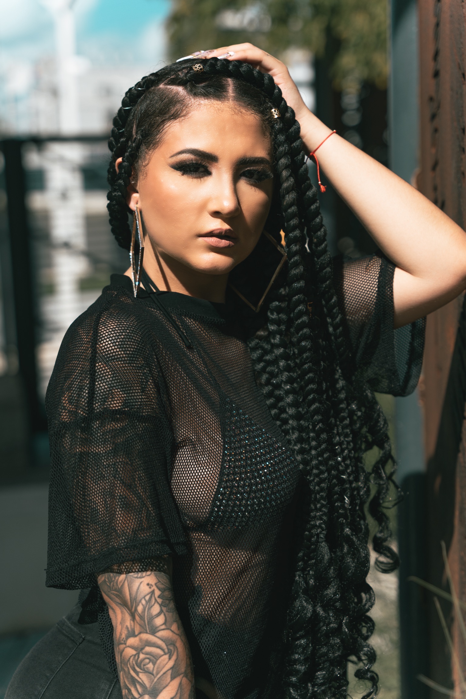 Alhanna presenta su sencillo “A mi manera”