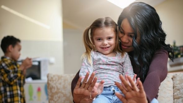 Demandan mayor protección para mujeres y niños en RD