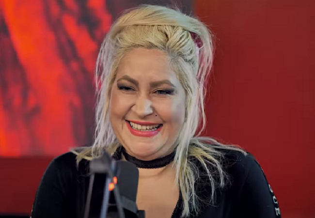 Jacqueline, la rubia de La Artillería está de regreso