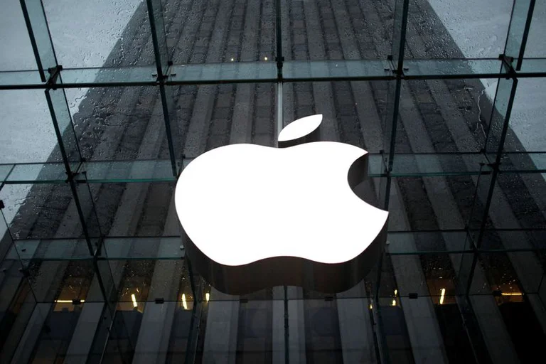 Empleados de Apple se niegan a volver a la oficina