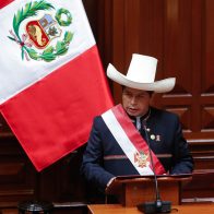 Presidente de Perú renueva compromiso contra la discriminación