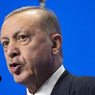 Presidente de Turquía asegura redes sociales atentan contra democracia