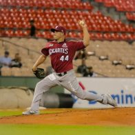 Raúl Valdés domina bates azules en victoria de los Potros de SFM