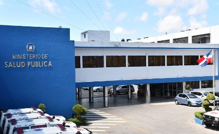 Salud Pública reporta tres defunciones y 1,303 nuevos casos de covid-19