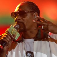 Un desconocido paga 450.000 dólares para ser vecino de Snoop Dogg en el metaverso