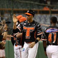 Toros del Este blanquean Estrellas Orientales en La Romana