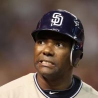 Detienen a expelotero Miguel Tejada en el AILA tras supuesta querella por fraude