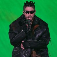 Bad Bunny pone a vibrar emociones durante concierto en Puerto Rico