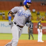 Nomar Mazara clave en triunfo de Licey sobre Águilas en Santiago