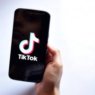 Muere niña de 10 años tras participar en desafío de TikTok