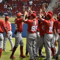 Criollos de Caguas revalidan titulo en liga de béisbol en Puerto Rico