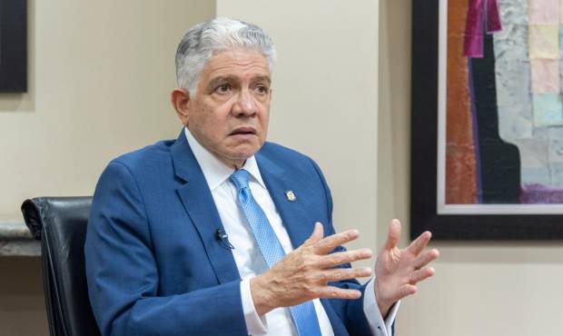 Eduardo Estrella da positivo a la COVID-19 por segunda ocasión