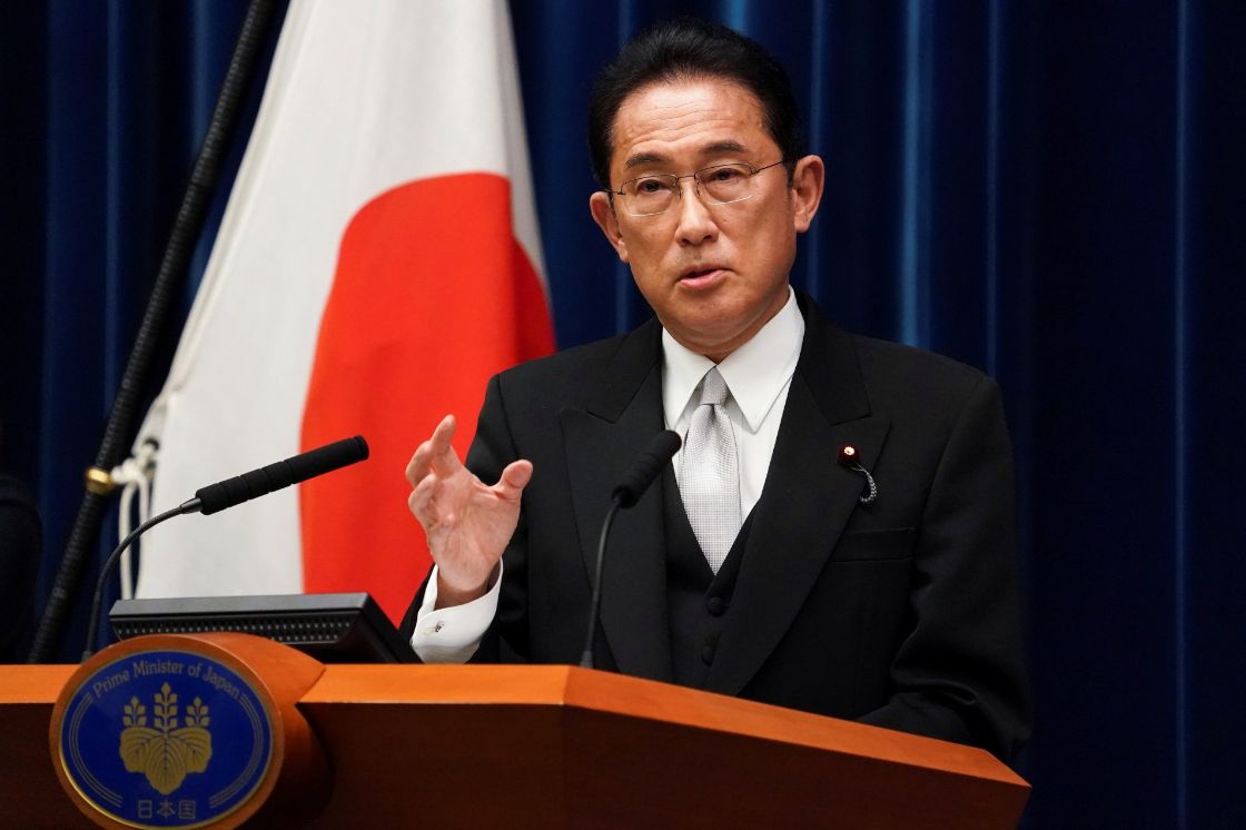 Japón afirma tomará "medidas acordes al G7" sobre la crisis de Ucrania
