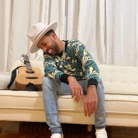 Ronny Dae estrena su más reciente sencillo “De vez en cuando”