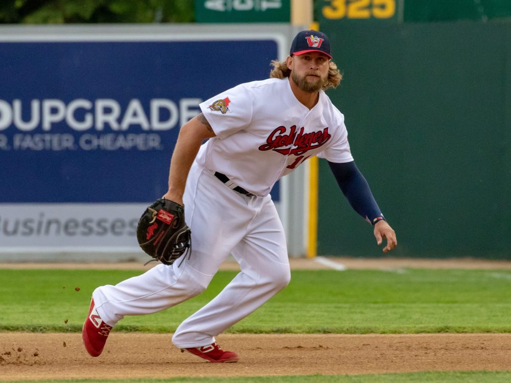 Tigres del Licey contratan al cañonero Kyle Martin