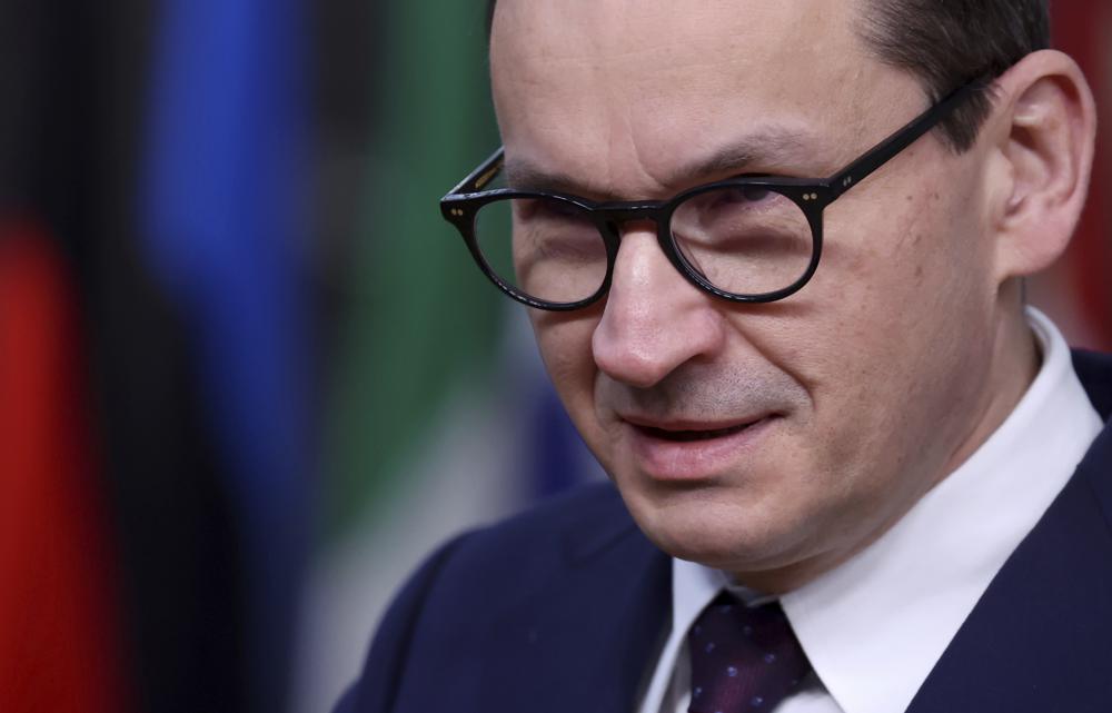 Renuncia la mayoría del panel asesor de la COVID en Polonia