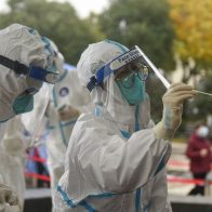 Primera ciudad china con contagios ómicron declara "victoria" contra el brote