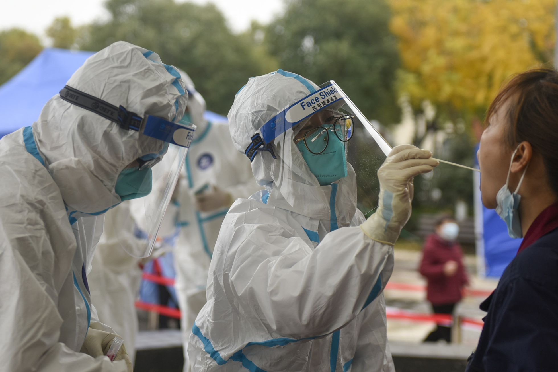 Primera ciudad china con contagios ómicron declara "victoria" contra el brote