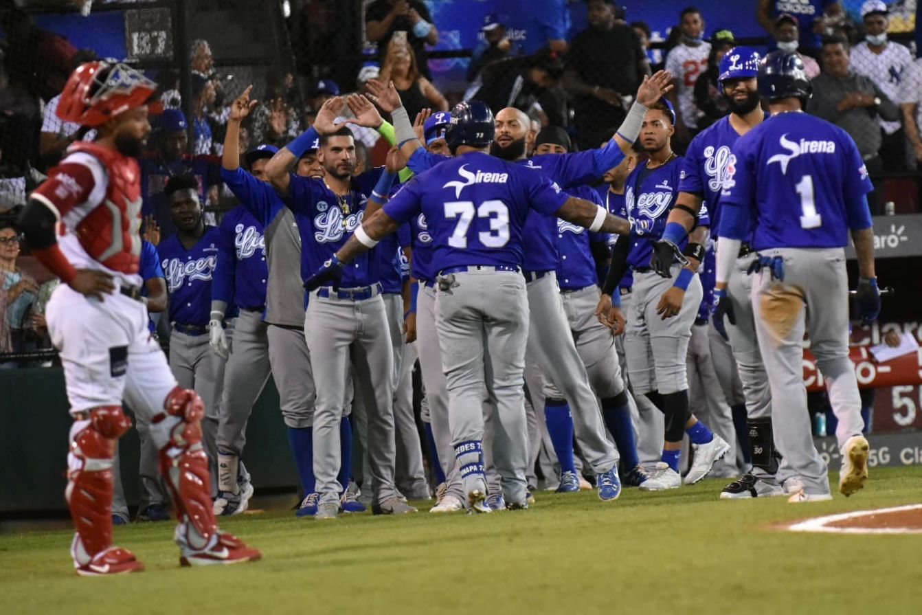 Tigres del Licey se sacuden y derrotan Gigantes del Cibao a domicilio