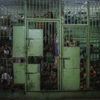 Tiroteo deja tres muertos y más de una docena de heridos en cárcel de Filipinas